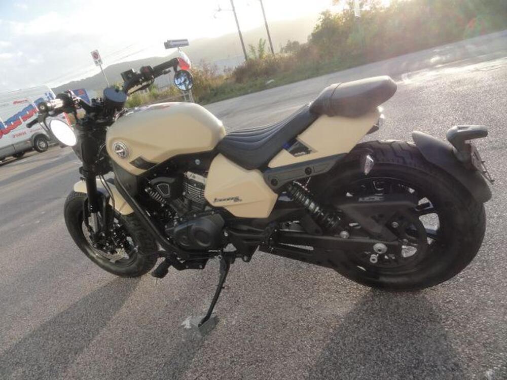 Benelli Leoncino 400 Bobber (2026) (7)
