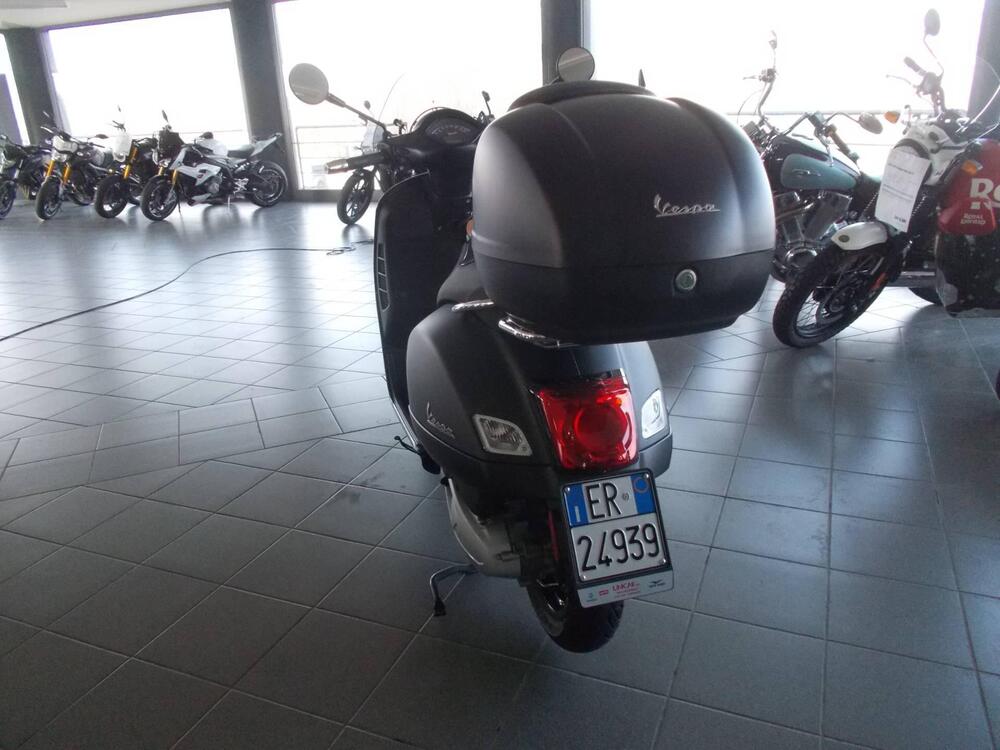 Vespa GTS 300 Super Notte (2018 - 20) (3)