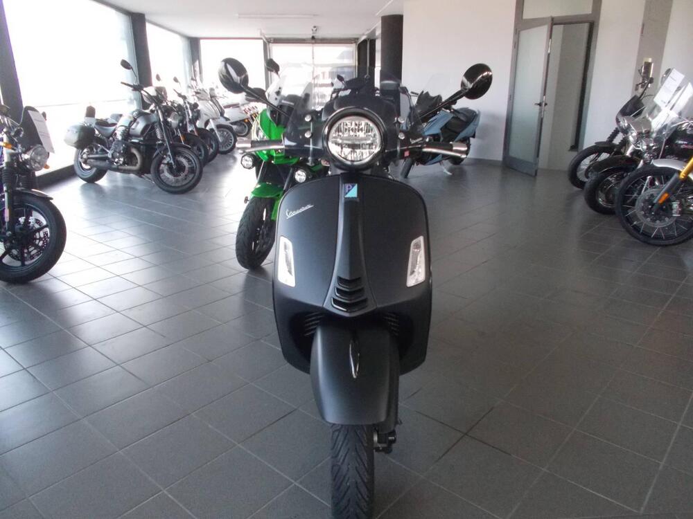 Vespa GTS 300 Super Notte (2018 - 20) (5)