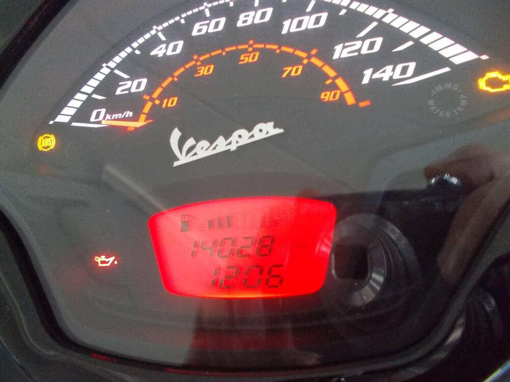 Vespa GTS 300 Super Notte (2018 - 20) (7)