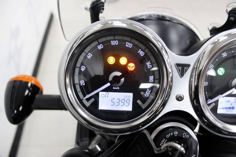 Triumph Bonneville T120 Gold Line Edition (2022 - 23) (6)
