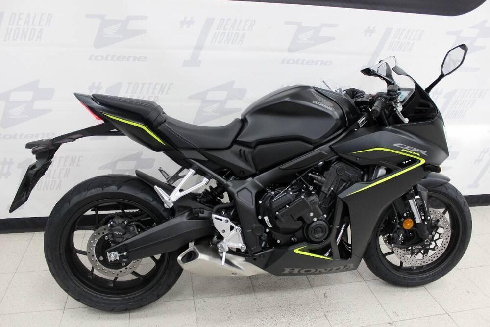 Honda CBR 650 R E-Clutch (2024 - 26) (2)