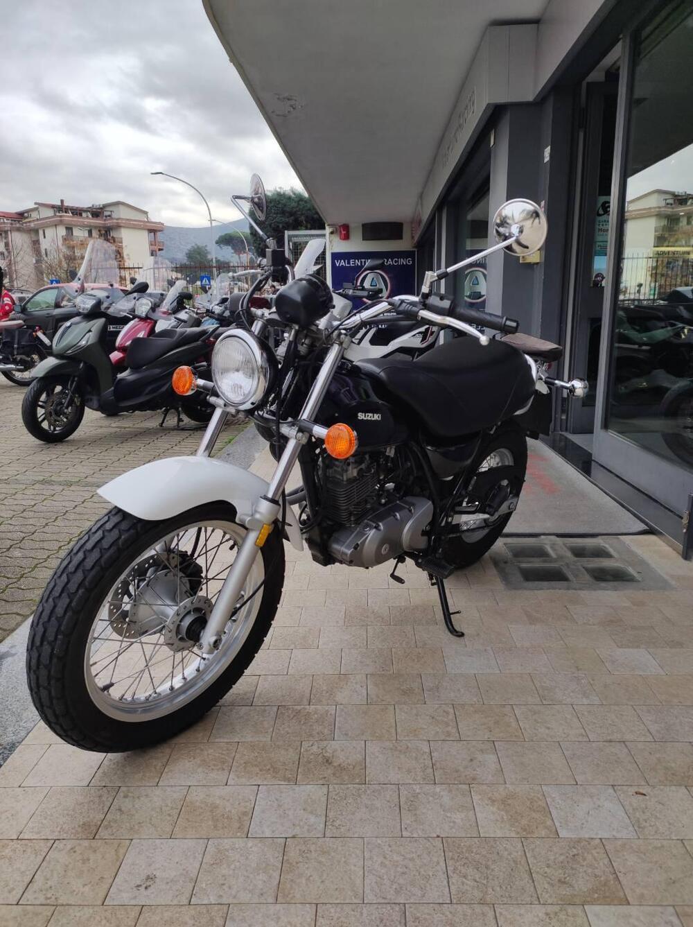 Suzuki Van Van RV 125 (2003 - 06) (4)