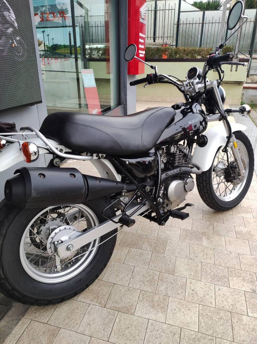 Suzuki Van Van RV 125 (2003 - 06) (9)