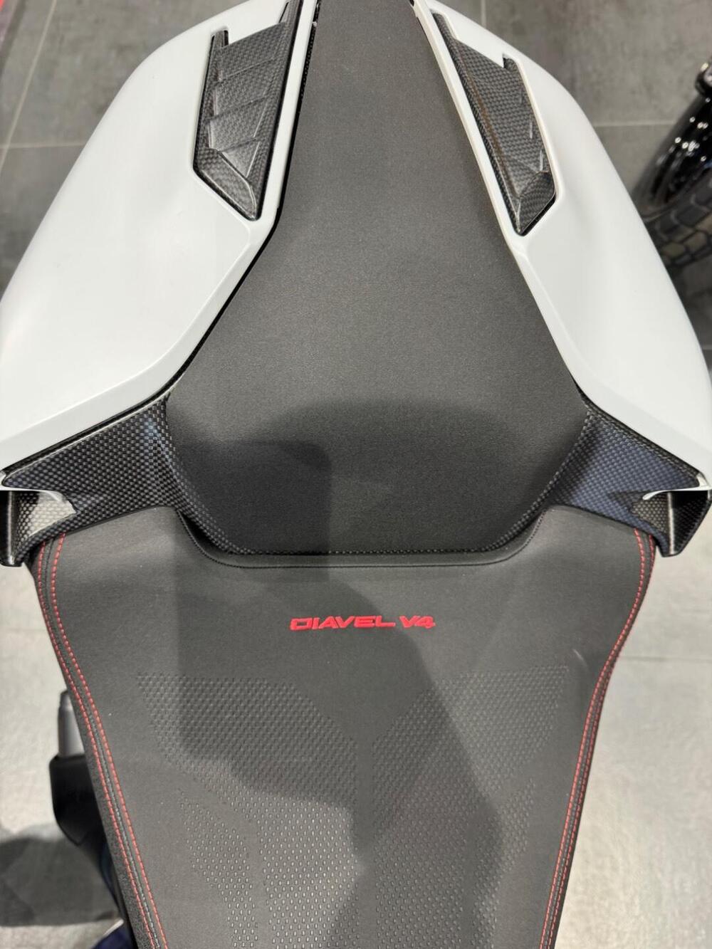 Ducati Diavel V4 RS (2026) (9)
