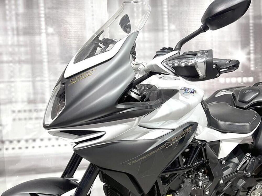 MV Agusta Turismo Veloce 800 Lusso SCS (2017 - 20) (8)