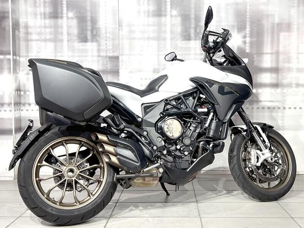 MV Agusta Turismo Veloce 800 Lusso SCS (2017 - 20) (7)