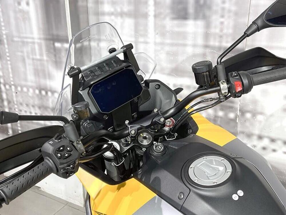 Moto Guzzi Stelvio (2024 - 26) (6)