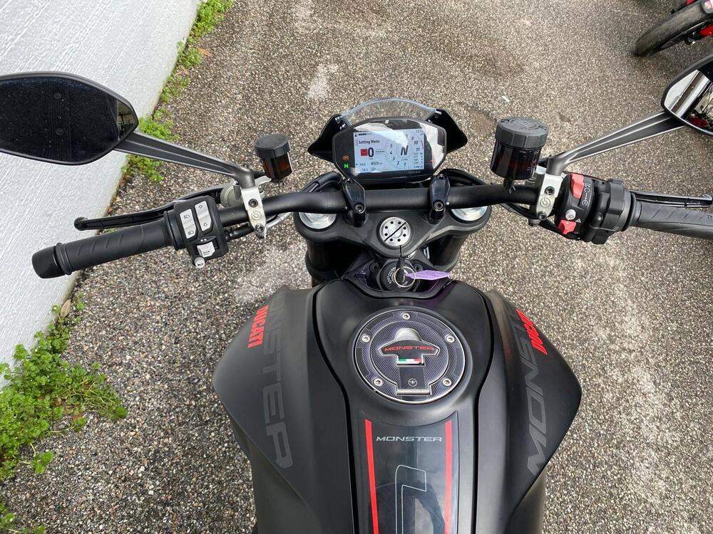 Ducati Monster 937 + (2021 - 25) (4)