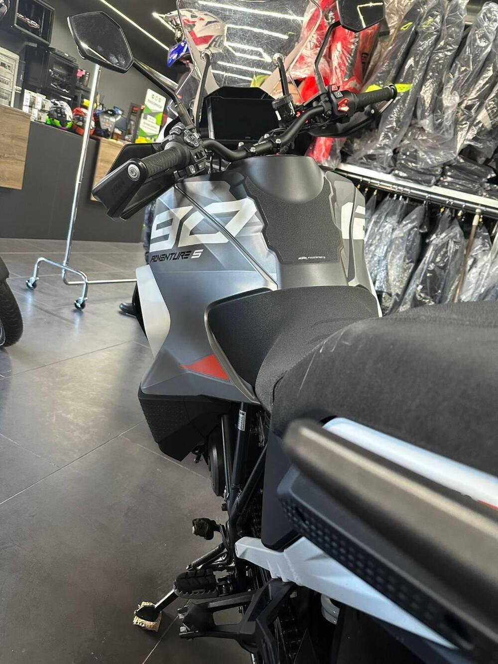 KTM 1290 Super Adventure S (2022 - 25) (6)