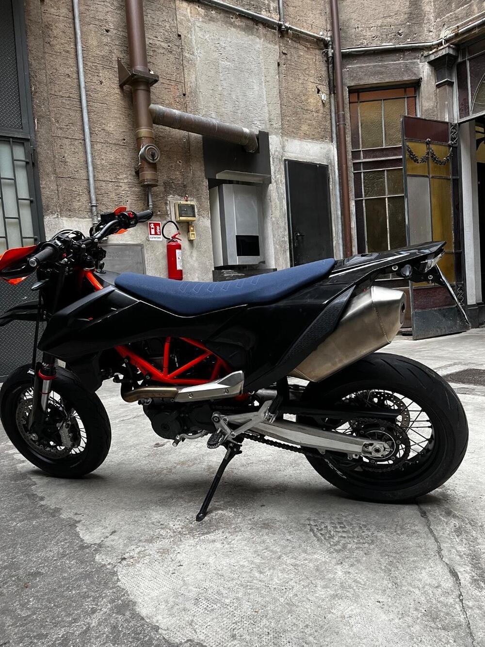 KTM 690 SMC R (2021 - 22) (2)