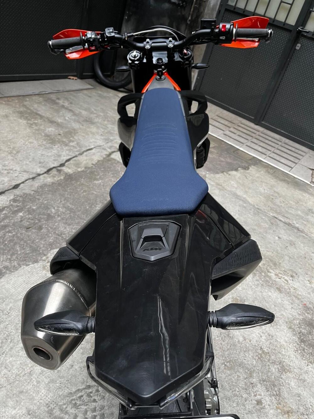 KTM 690 SMC R (2021 - 22) (4)