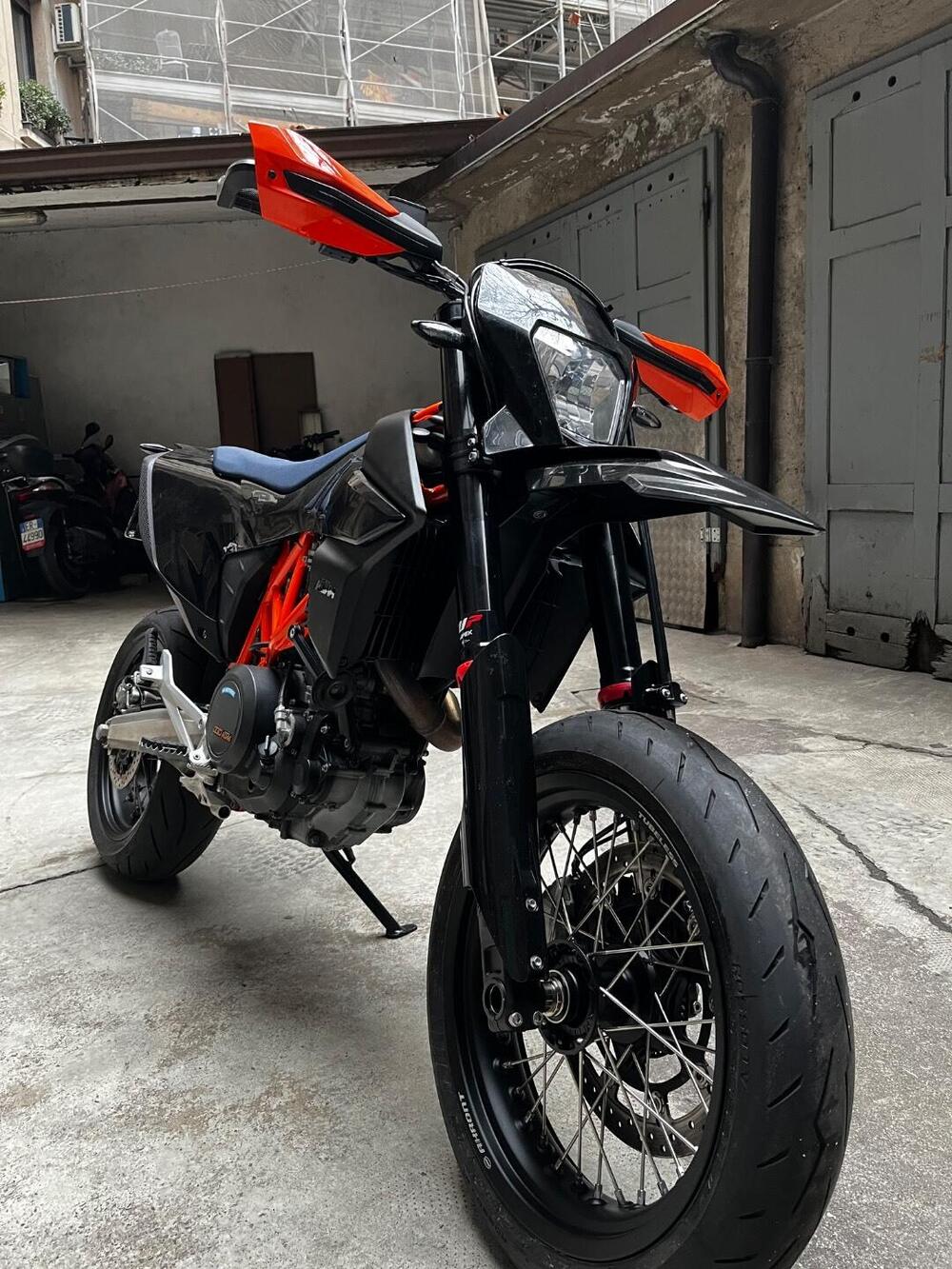KTM 690 SMC R (2021 - 22) (6)