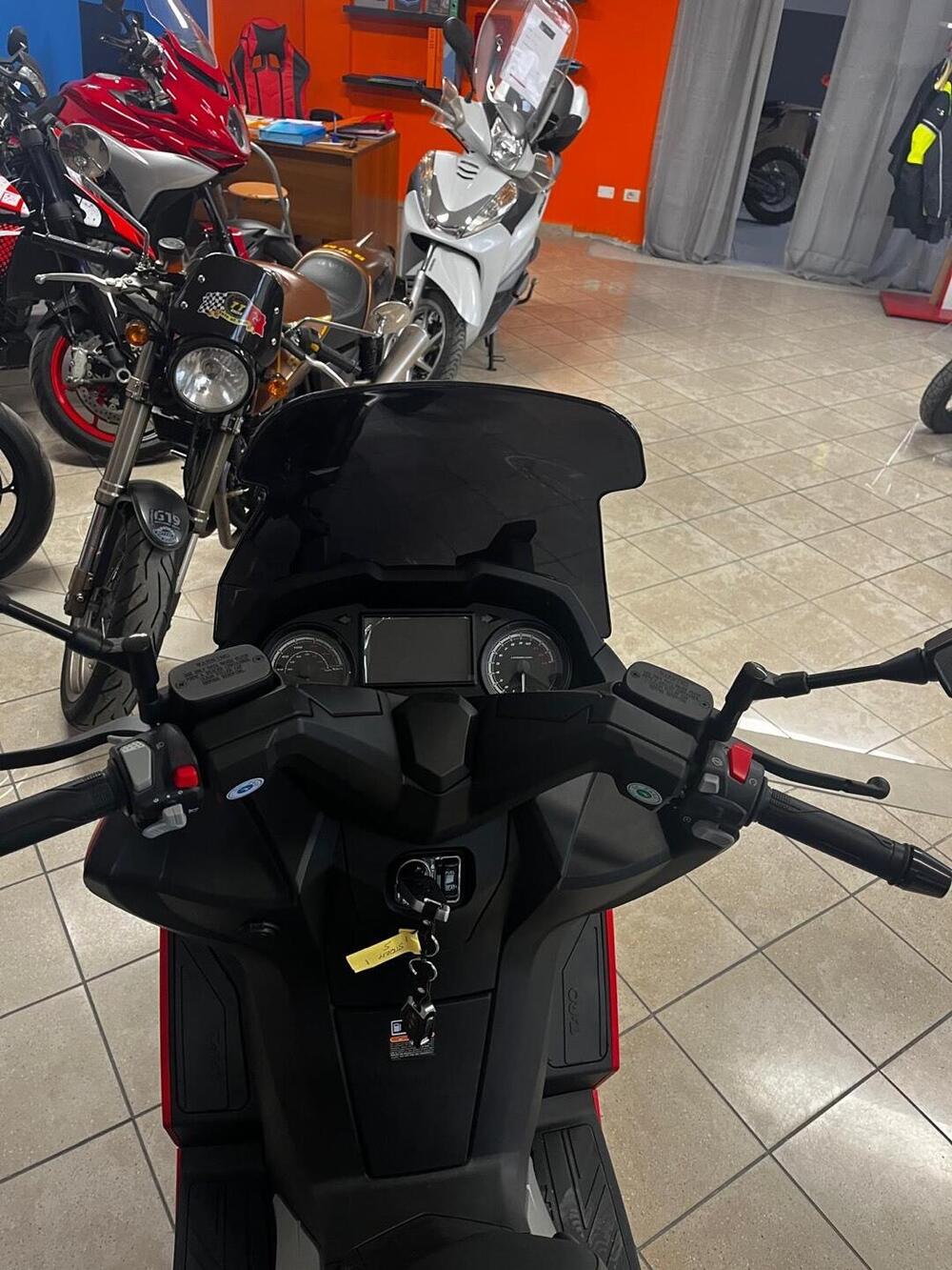 Wottan Motor ST-S 300 (2025) (5)