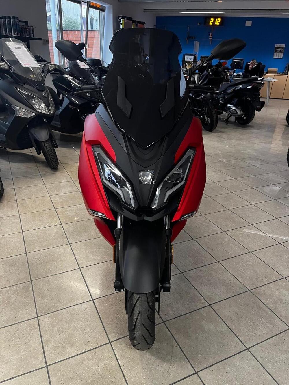 Wottan Motor ST-S 300 (2025) (6)