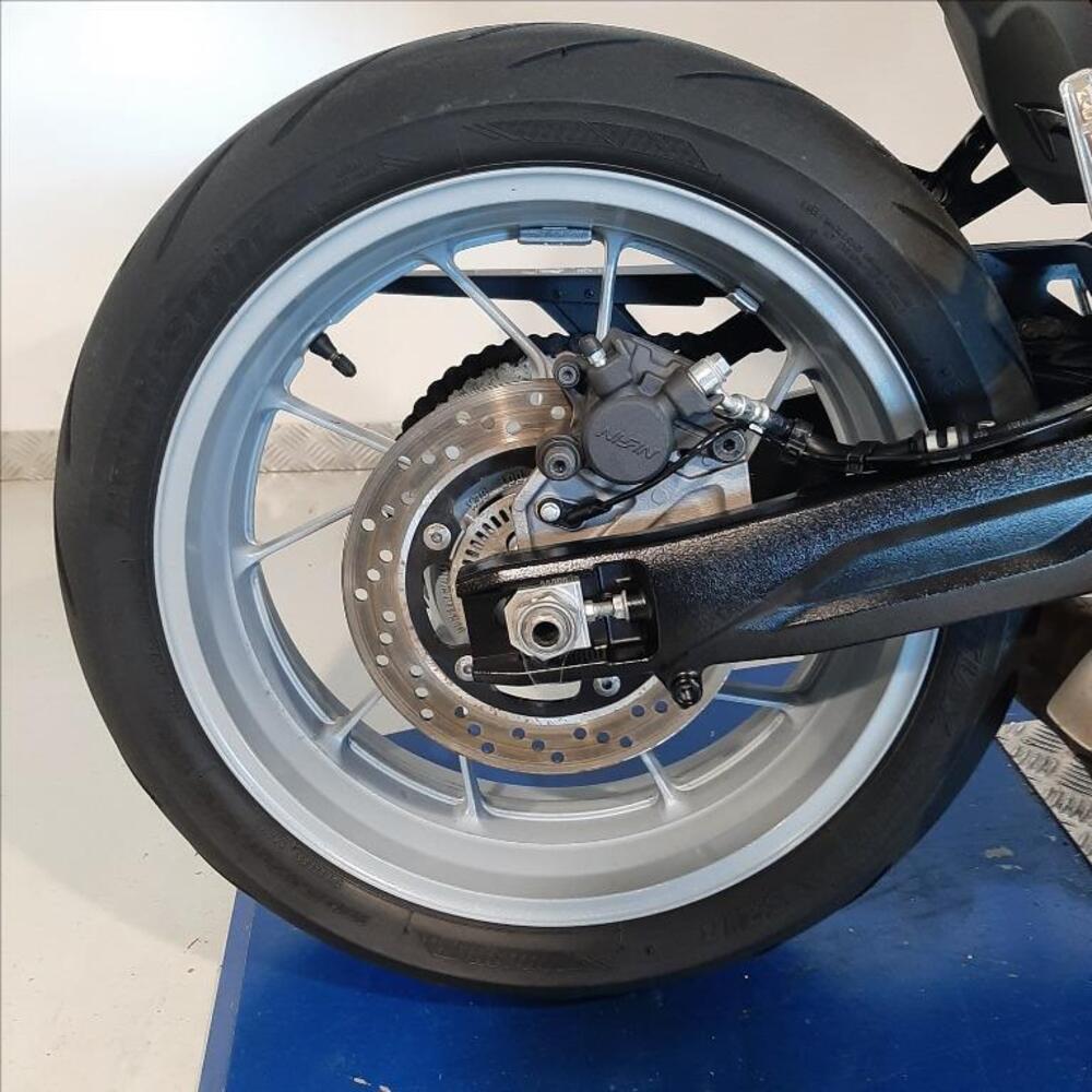 Suzuki GSX-8R (2024 - 26) (7)