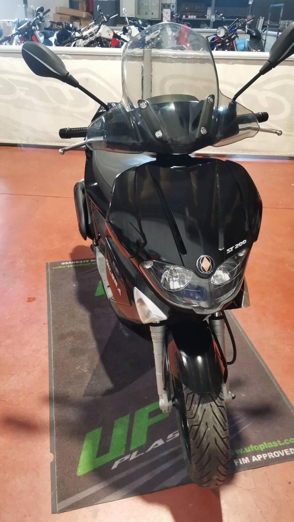Gilera Runner 200 ST (2)