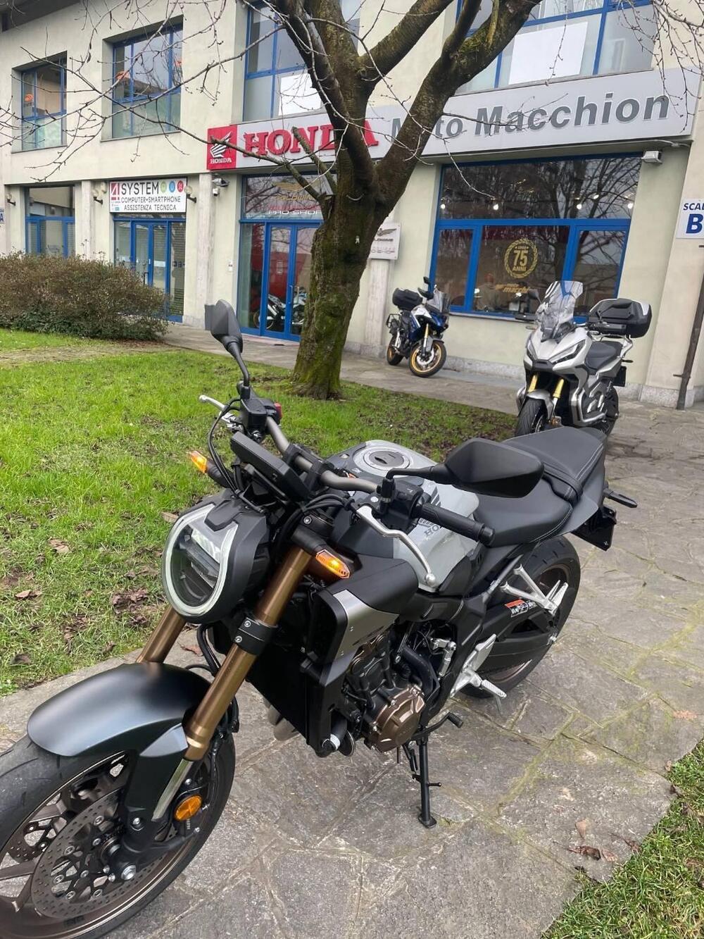 Honda CB 650 R E-Clutch (2024 - 26) (3)