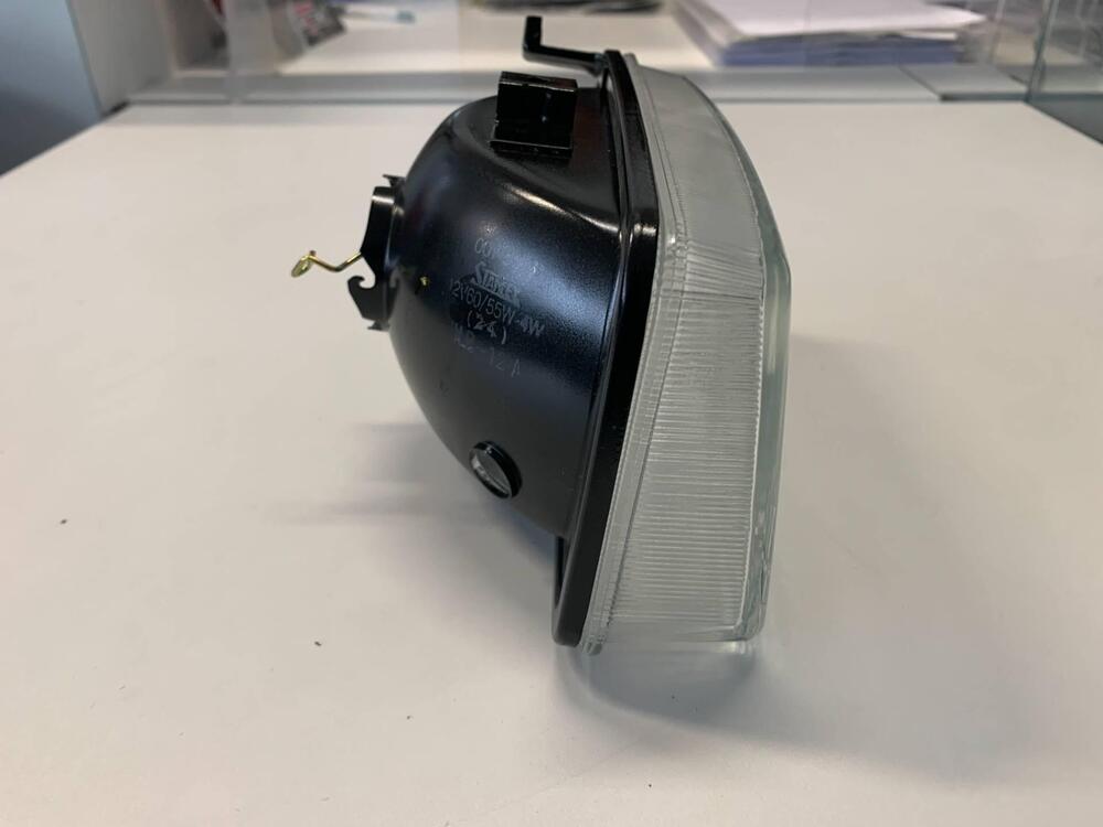 Faro anteriore per Suzuki DR 750 BIG Cod: 35121-44 (3)