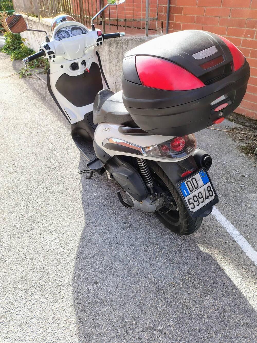 Piaggio Beverly 250 i.e. (2004 - 06) (4)