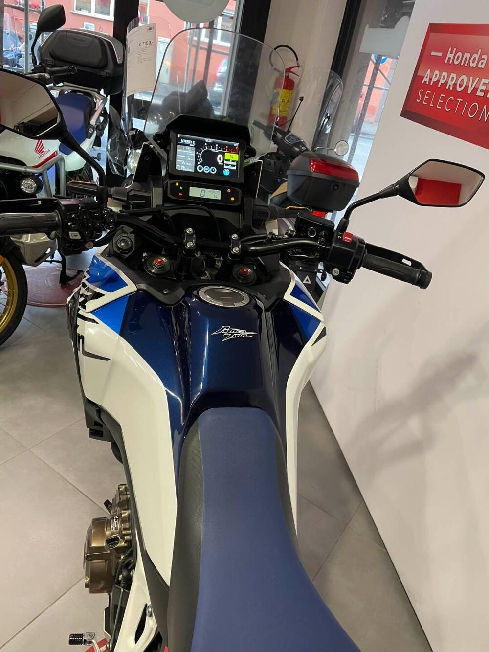 Honda Africa Twin CRF 1100L Urban (2022 - 23) (5)