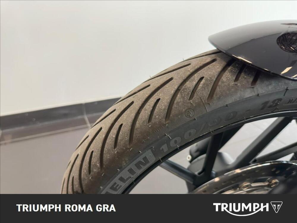 Triumph Speed Twin 900 Stealth Edition (2024) (17)