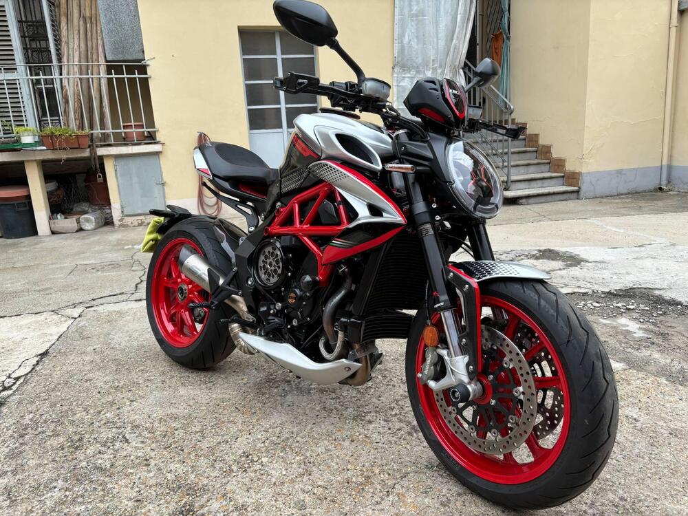 MV Agusta Dragster 800 RC SCS (2022 - 25) (2)