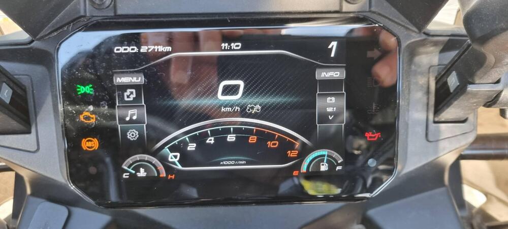 CFMOTO 700MT (2024 - 26) (5)