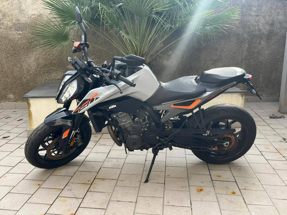 KTM 790 Duke L (2023 - 24)