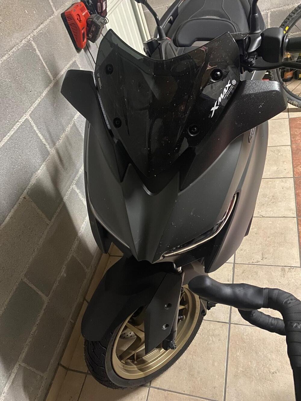 Yamaha X-Max 300 Tech Max (2020) (2)