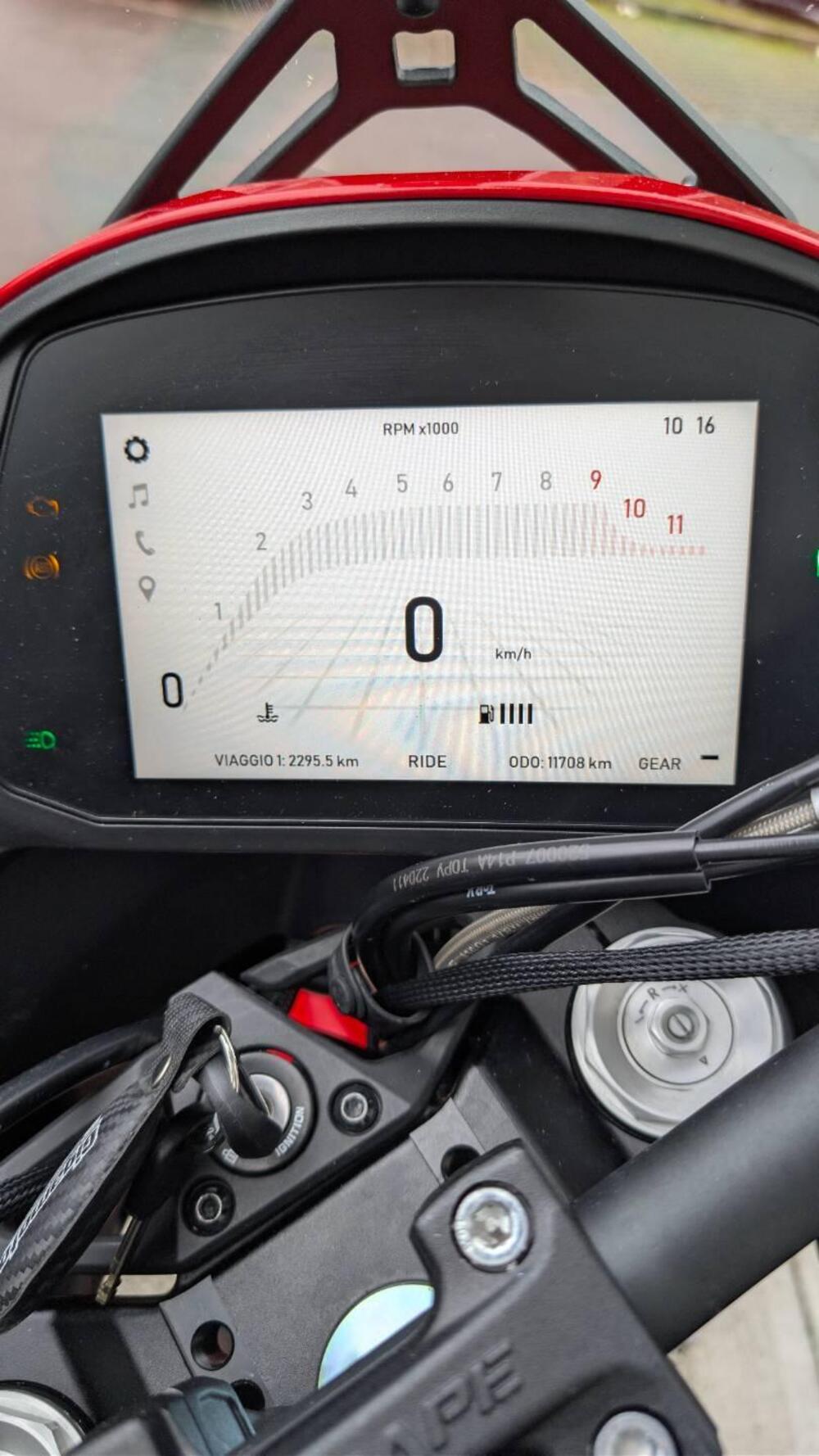 Moto Morini X-Cape 650 Gold Wheels Edition (2022 - 26) (5)