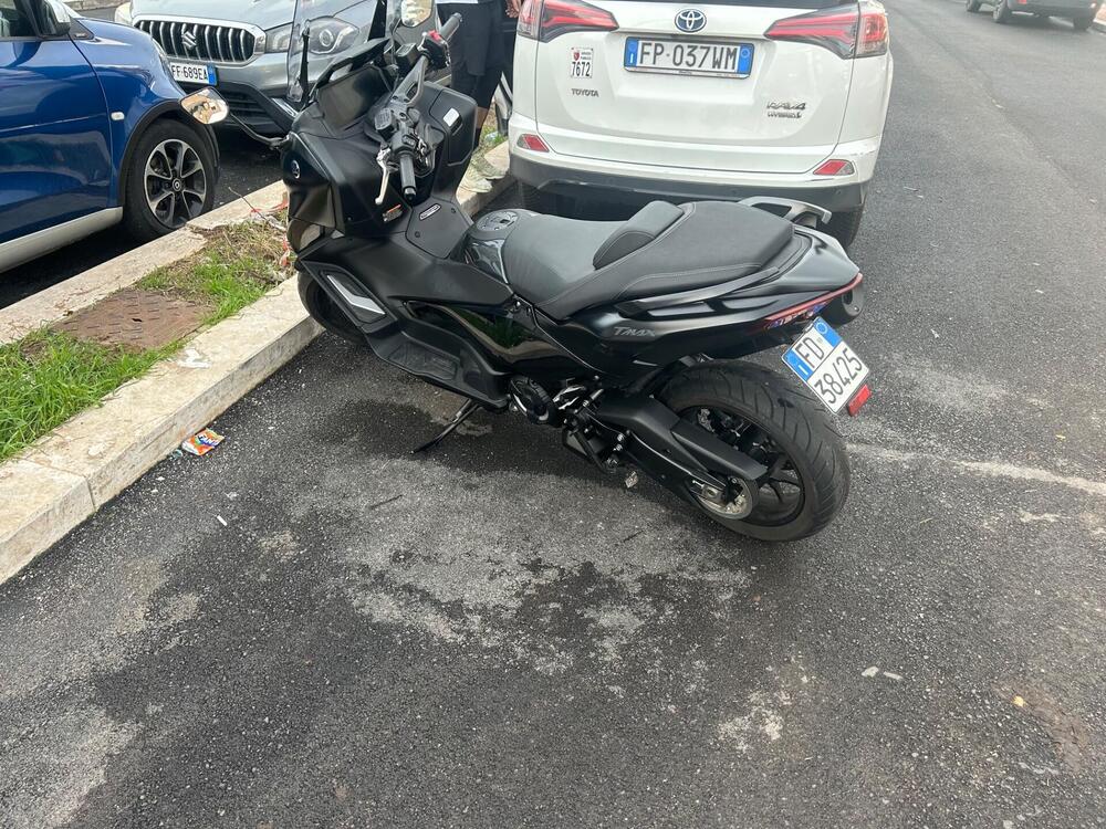 Yamaha T-Max 560 Tech Max (2022 - 24) (3)