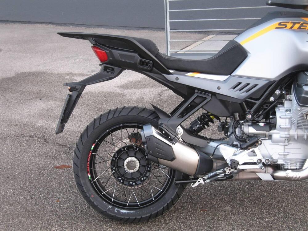 Moto Guzzi Stelvio (2024 - 26) (4)