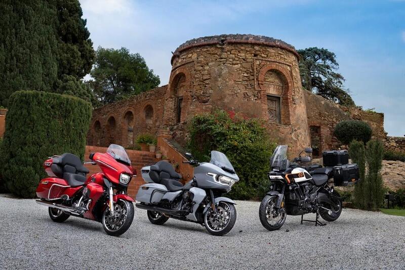 HARLEY-DAVIDSON Street Glide, Road Glide e Pan America LIMITED 2026: il TEST