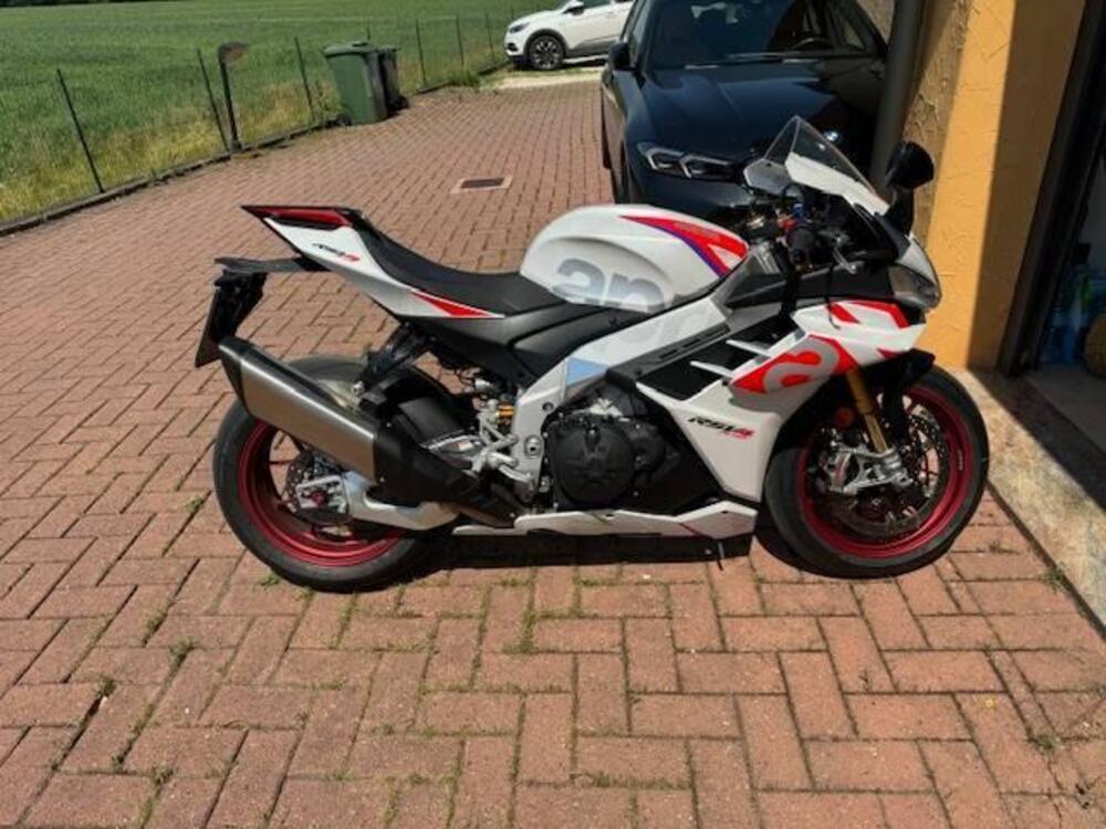 Aprilia RSV4 1100 Factory (2021 - 24) (3)