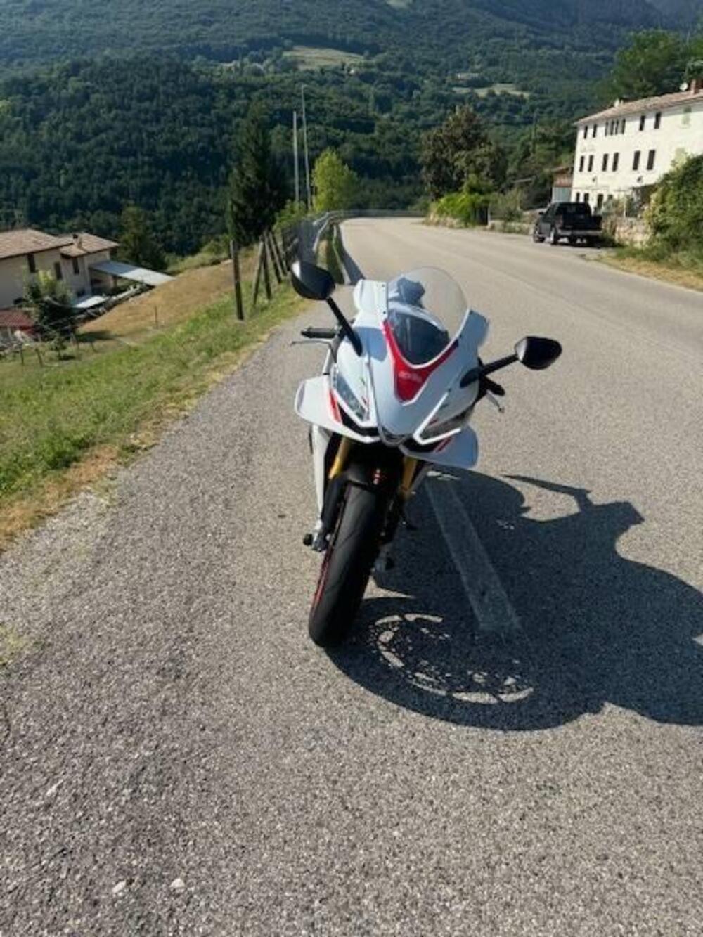 Aprilia RSV4 1100 Factory (2021 - 24) (4)