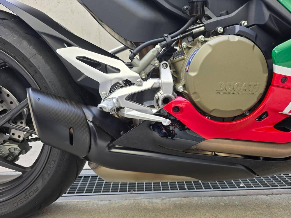 Ducati Panigale V2 Bayliss 1st Championship 20th Anniversary (2021 - 24) (11)