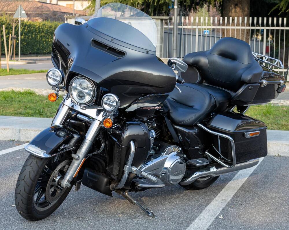 Harley-Davidson 114 Electra Glide Ultra Limited (2019) - FLHTK (2)