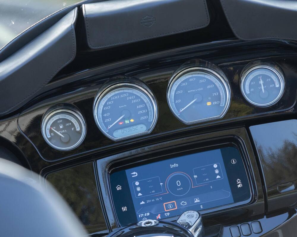 Harley-Davidson 114 Electra Glide Ultra Limited (2019) - FLHTK (12)