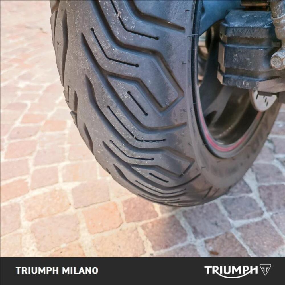 Suzuki Burgman AN 400 (2008 - 13) (3)