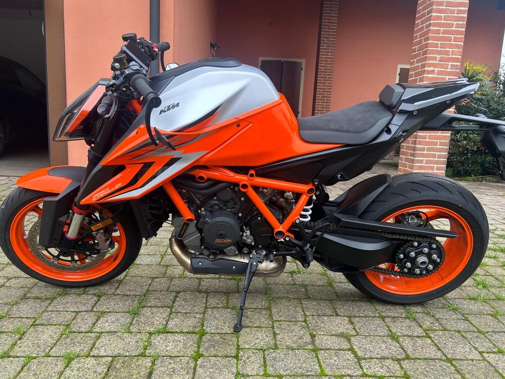 KTM 1290 Super Duke R (2022 - 23) (2)