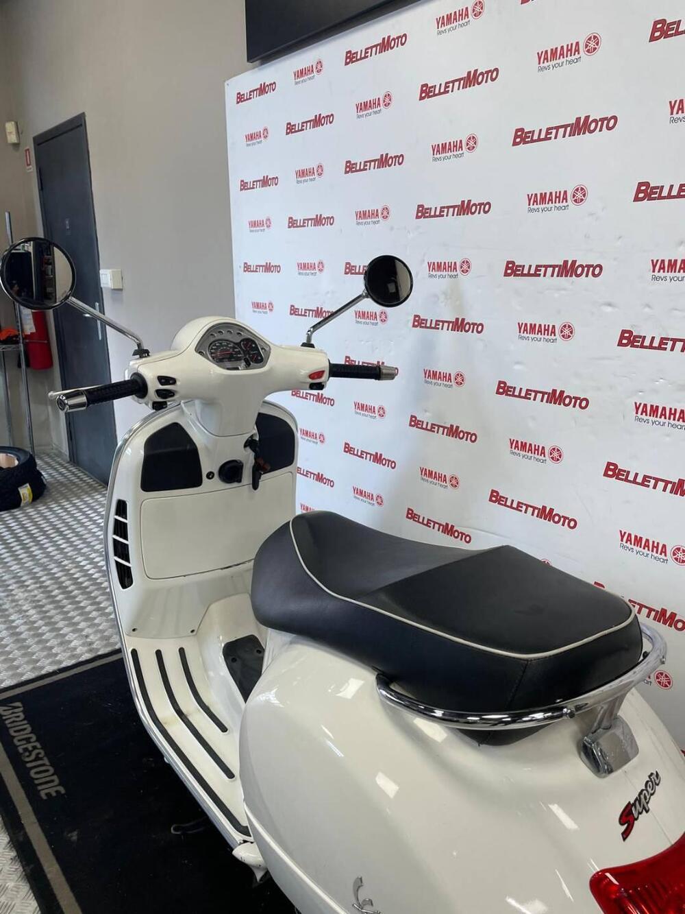 Vespa GTS 300 Super (2008 - 16) (3)