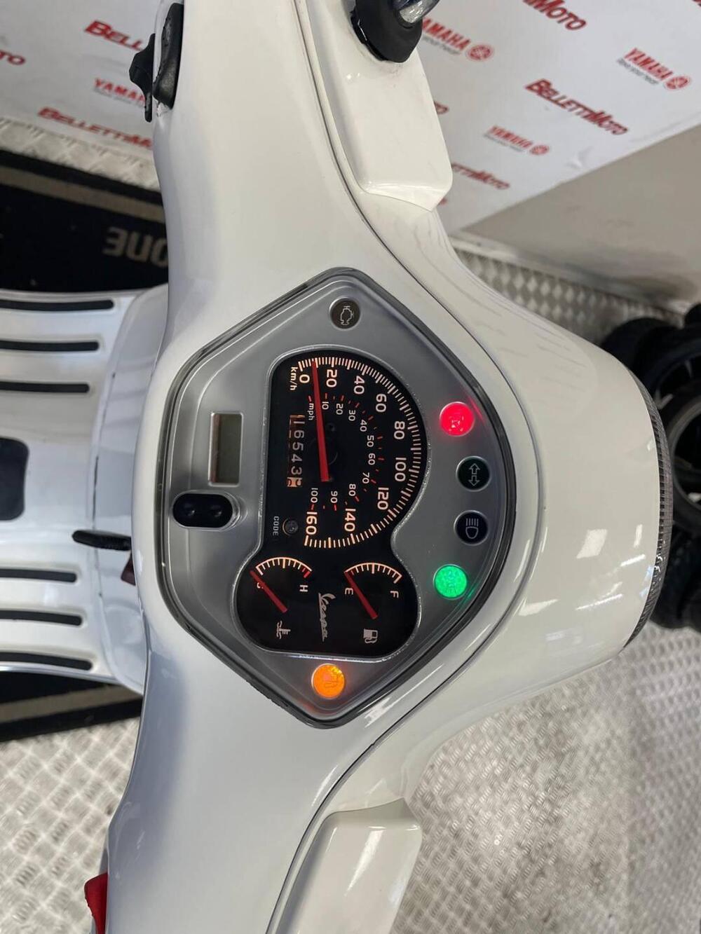 Vespa GTS 300 Super (2008 - 16) (4)