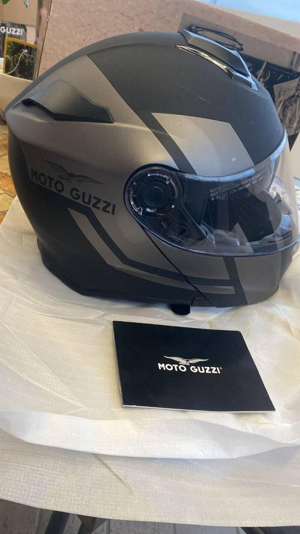 Moto Guzzi V7 850 Stone Special Abs (2021) (8)