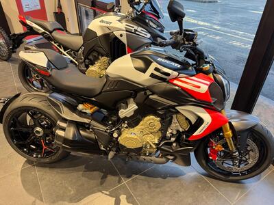 Ducati Diavel V4 RS (2026) nuova
