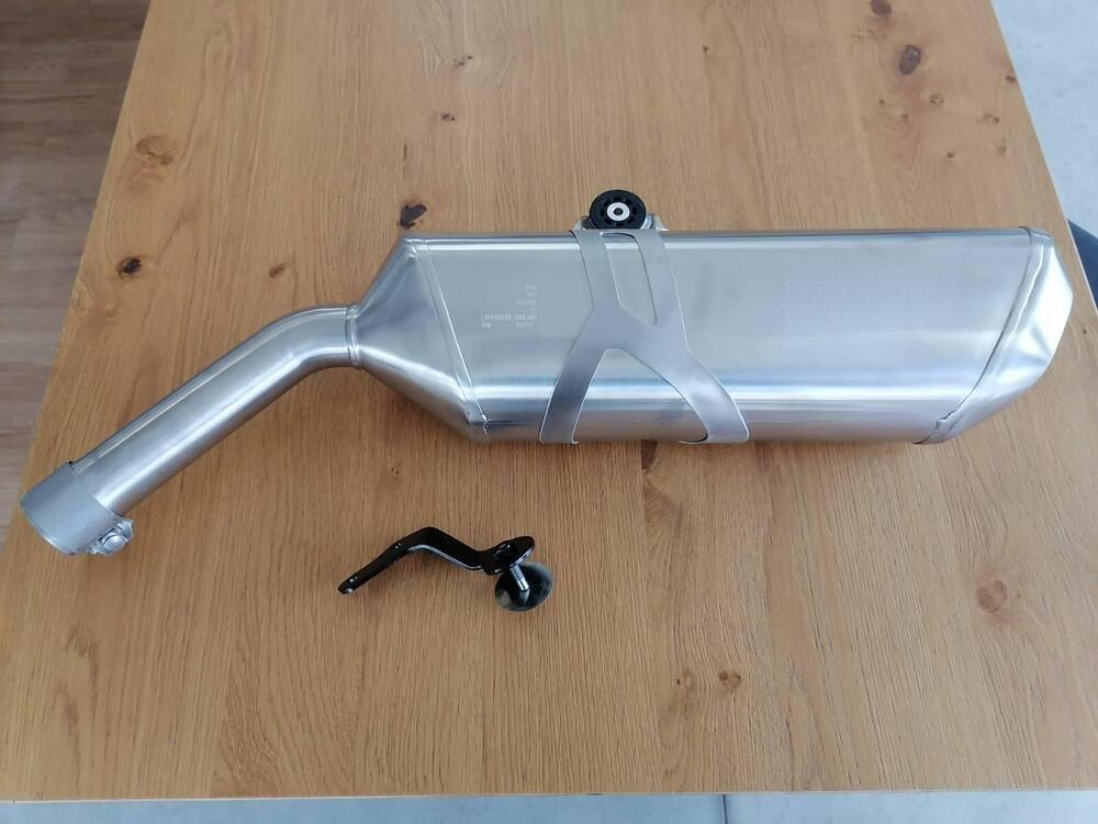 Scarico originale BMW F750GS – 2018/2024 (3)