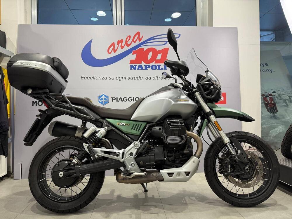 Moto Guzzi V85 TT Centenario (2021 - 22) (3)