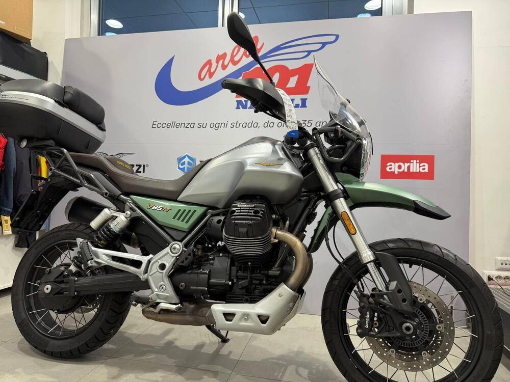 Moto Guzzi V85 TT Centenario (2021 - 22) (4)