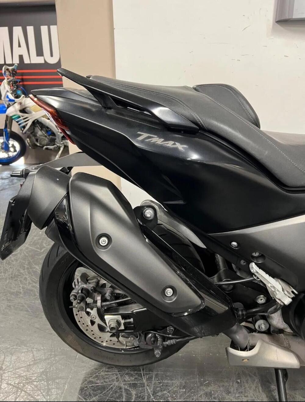 Yamaha T-Max 560 (2022 - 24) (5)