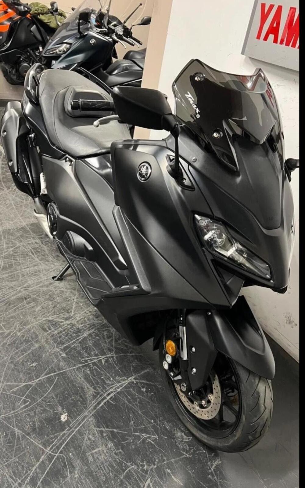 Yamaha T-Max 560 (2022 - 24) (10)